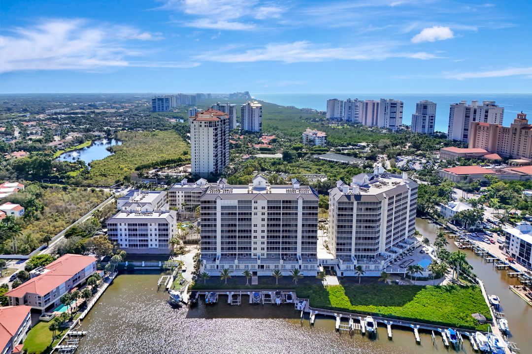 410 Flagship Dr #501, Naples, FL 34108