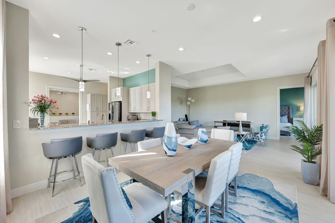 608 El Camino Real #202, Naples, FL 34119