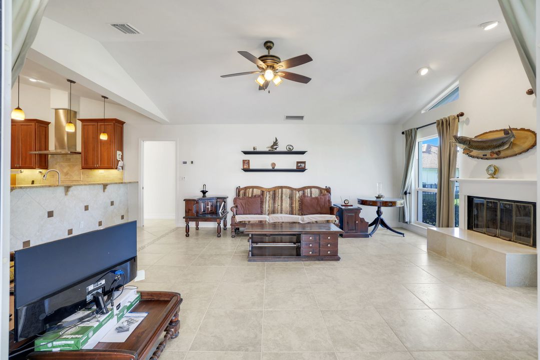 1819 Princess Ct, Naples, FL 34110