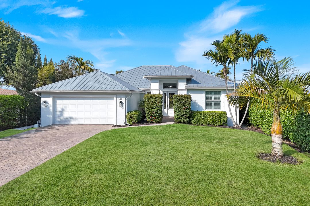 1371 Michigan Ave, Naples, FL 34103