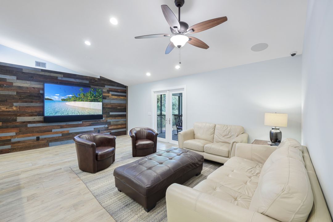 6036 Cedar Tree Ln, Naples, FL 34116