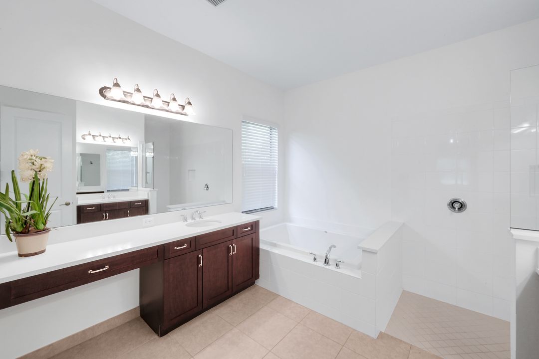 4549 Azalea Dr, Naples, FL 34119