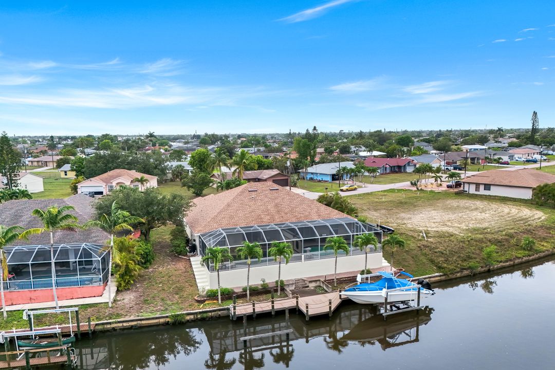 1002 SE 13th Ave, Cape Coral, FL 33990