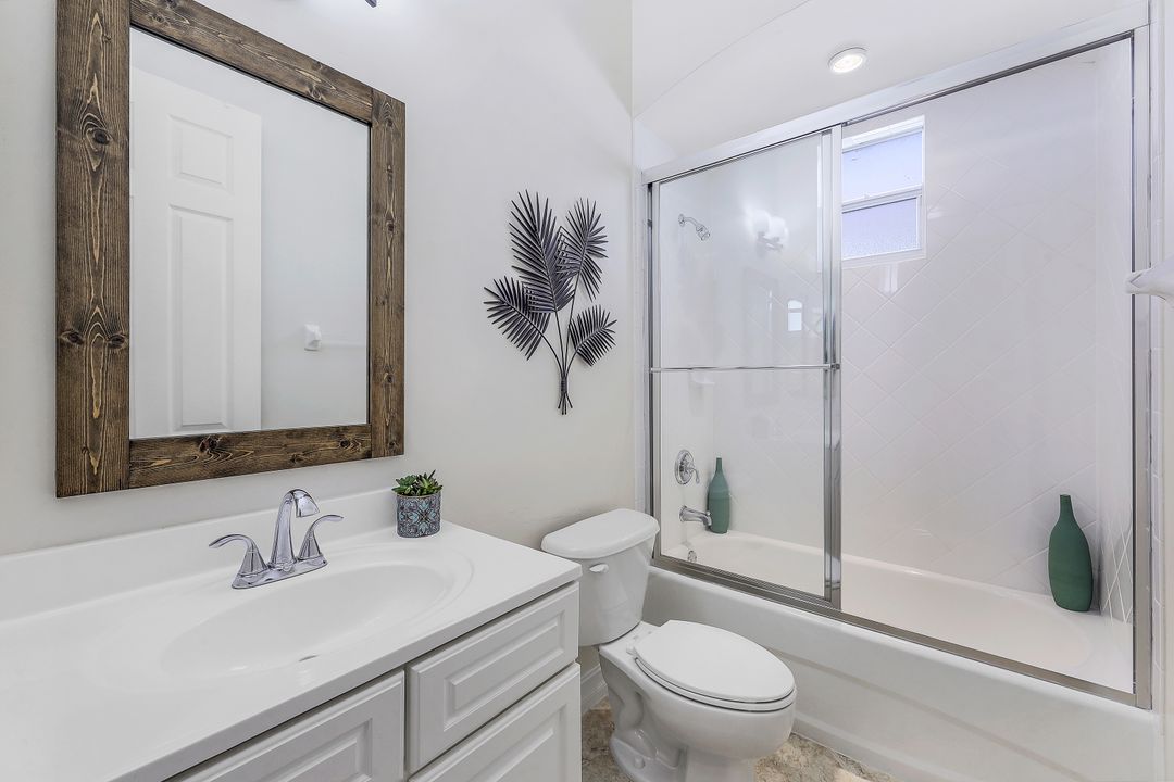 6948 Amen Corner Ct, Naples, FL 34113