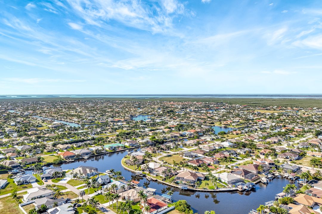 4315 SW 22nd Ct, Cape Coral, FL 33914