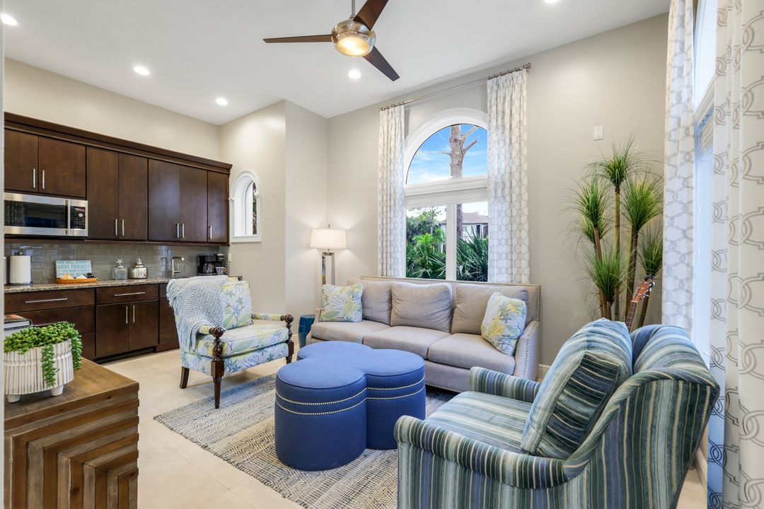 12338 Collier's Reserve Dr, Naples, FL 34110