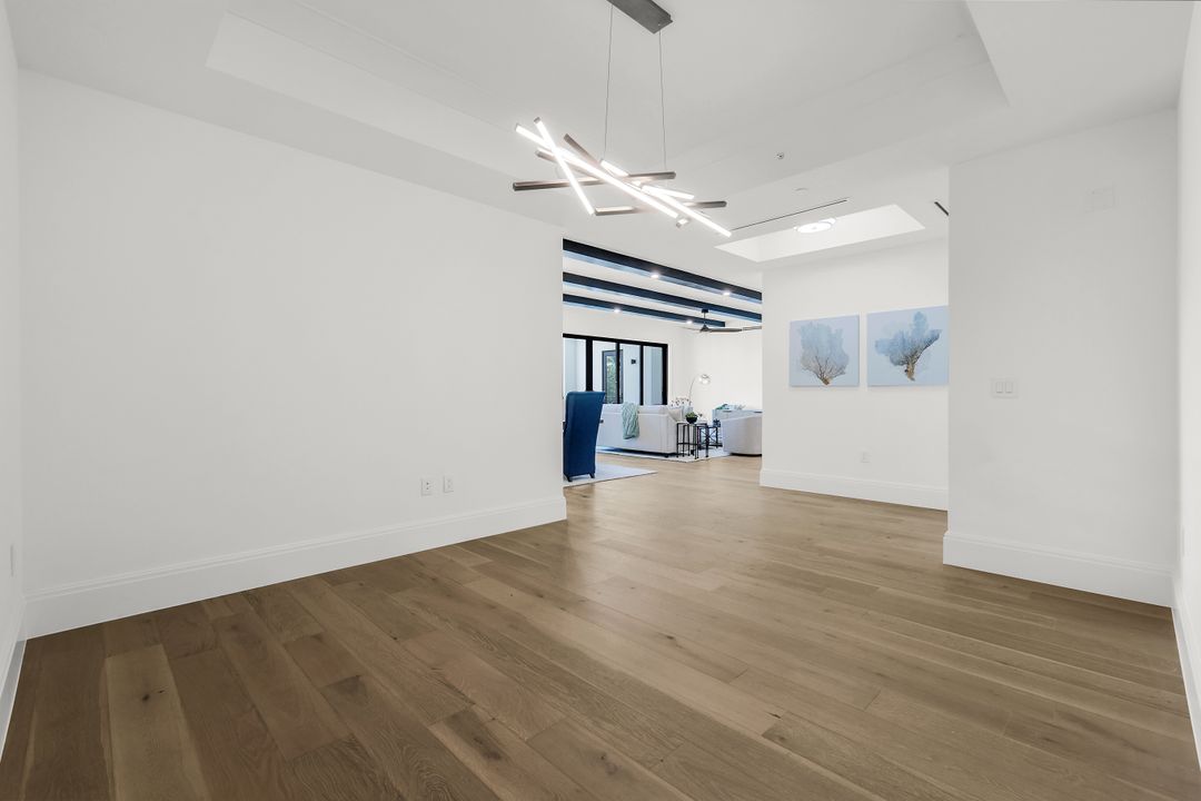 1130 3rd Ave S #211, Naples, FL 34102