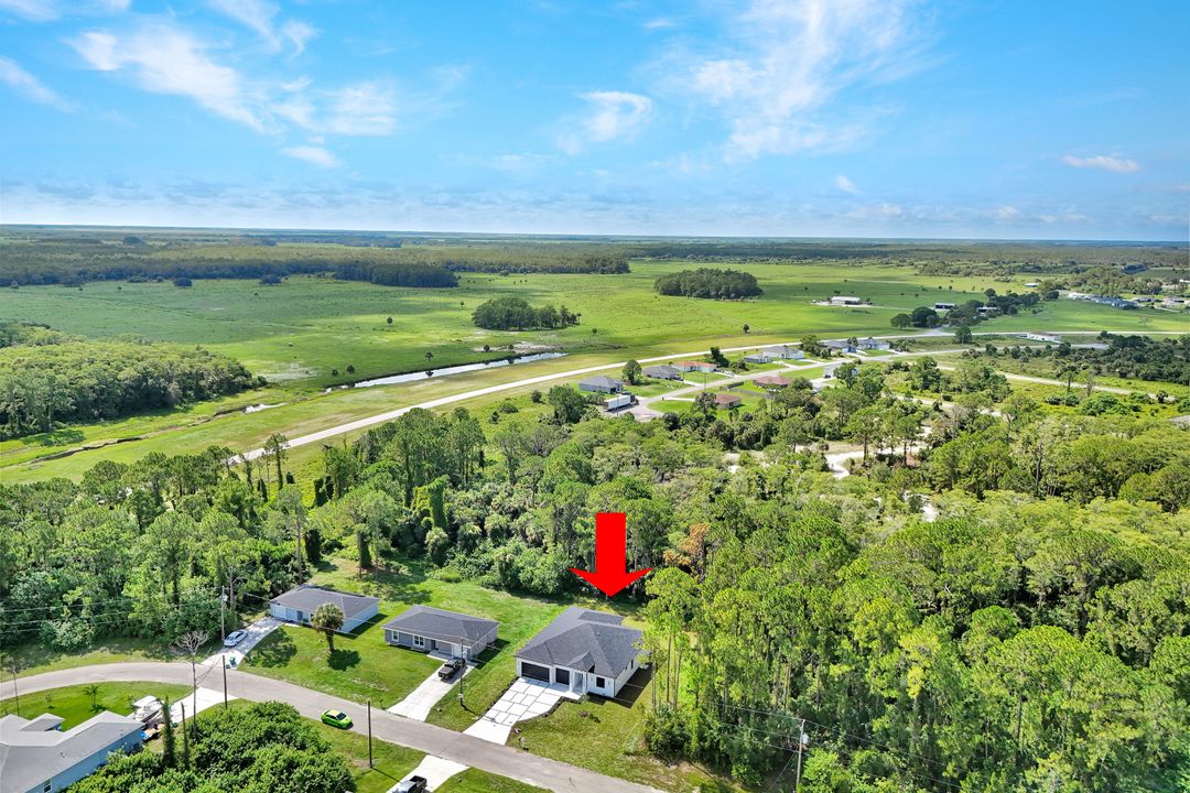 8027 Royal Cir, LaBelle, FL 33935