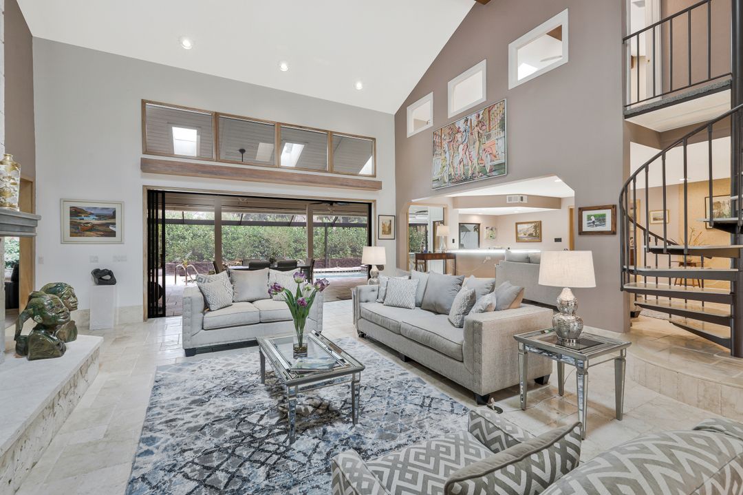 730 Bay Tree Ct, Naples, FL 34108