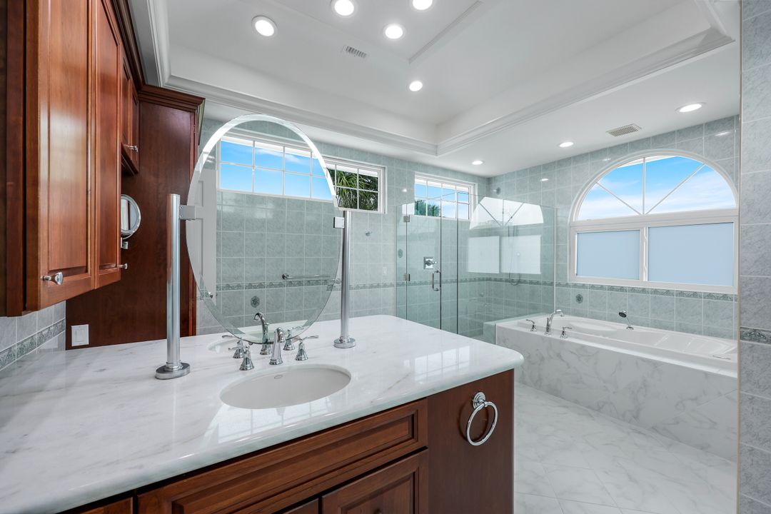 368 Germain Ave, Naples, FL 34108