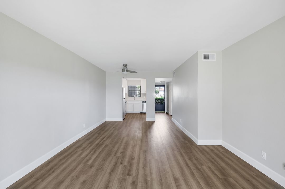 4346 27th Ct SW #101, Naples, FL 34116