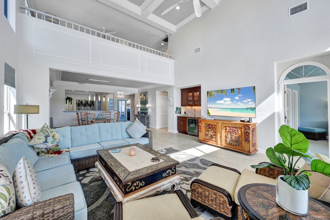 10339 Quail Crown Dr, Naples, FL 34119