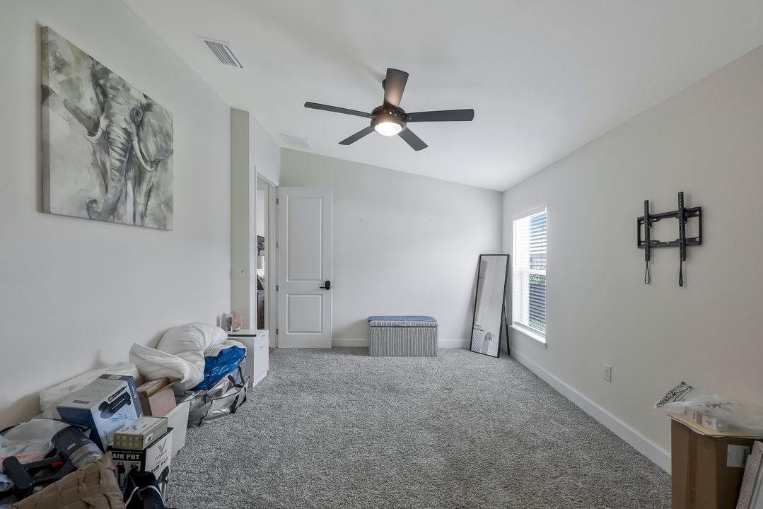 2922 20th St SW, Lehigh Acres, FL 33976