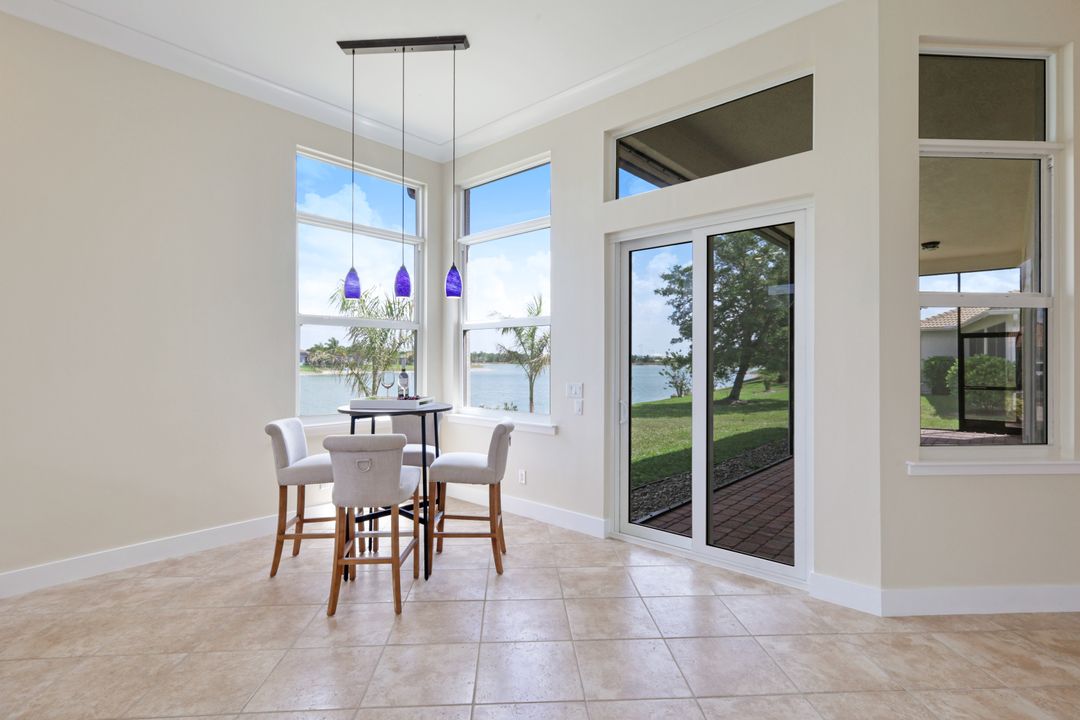 985 Chesapeake Bay Ct, Naples, FL 34120