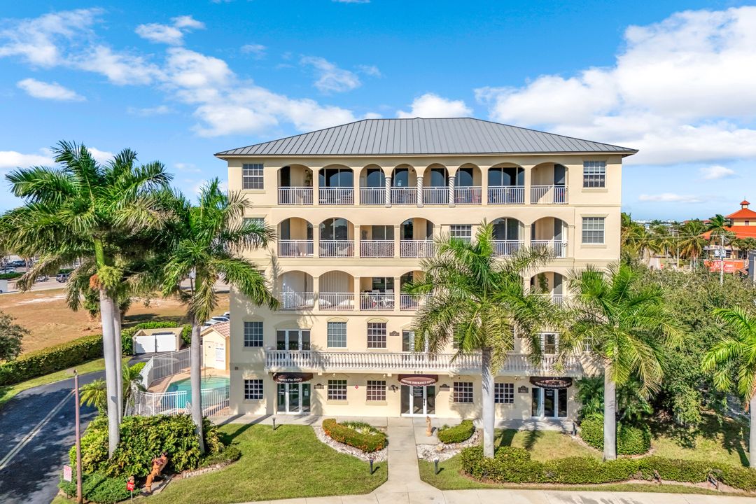 886 Park Ave #301, Marco Island, FL 34145