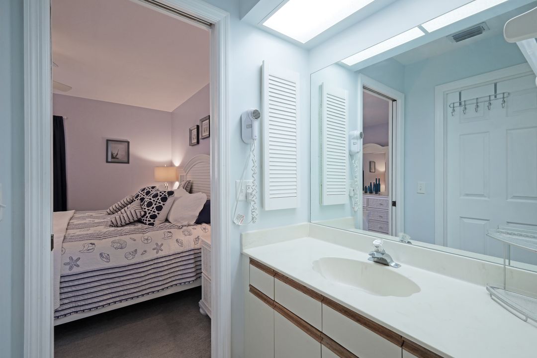 10151 Maddox Ln #201, Bonita Springs, FL 34135