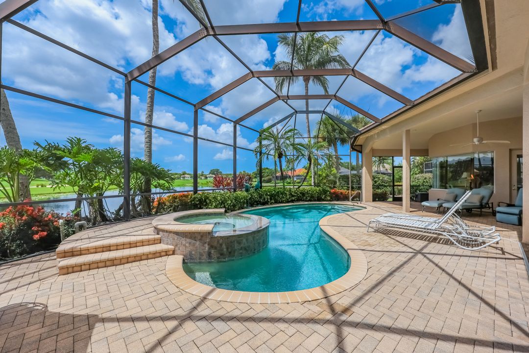 2988 St Barnabas Ct, Naples, FL 34105
