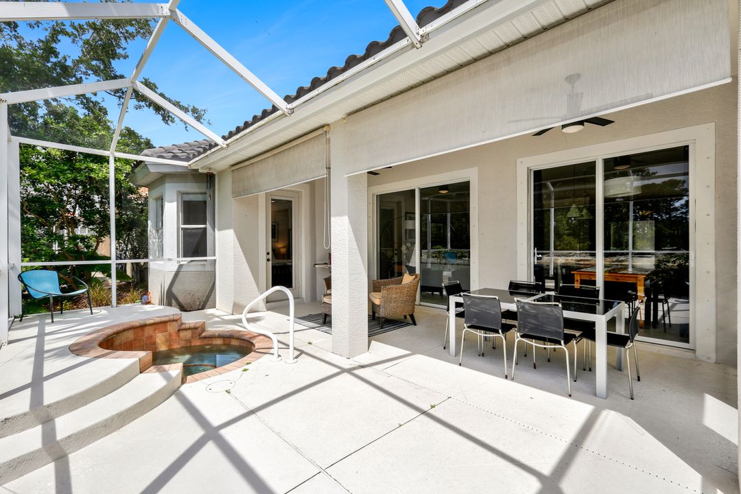 5717 Lago Villaggio Way, Naples, FL 34104