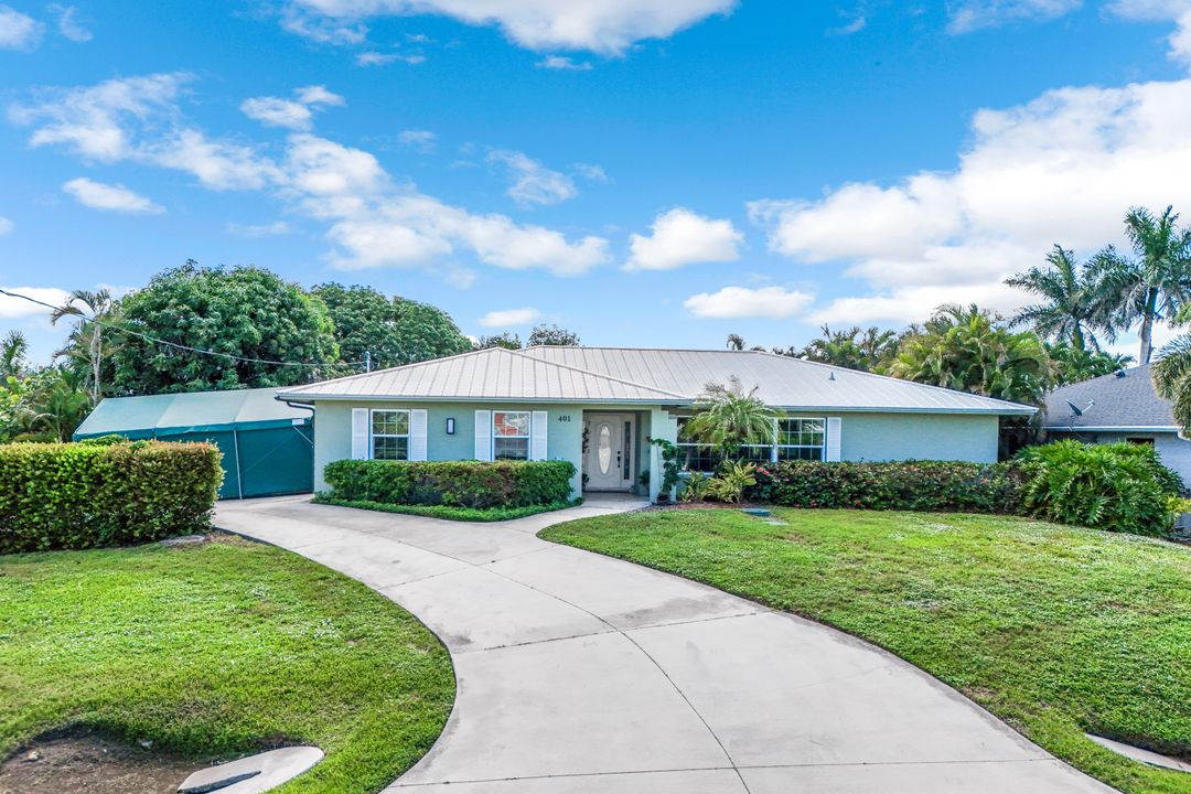 401 Panay Ave, Naples, FL 34113