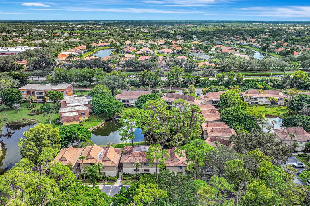 15 Bobolink Ct #15B, Naples, FL 34105