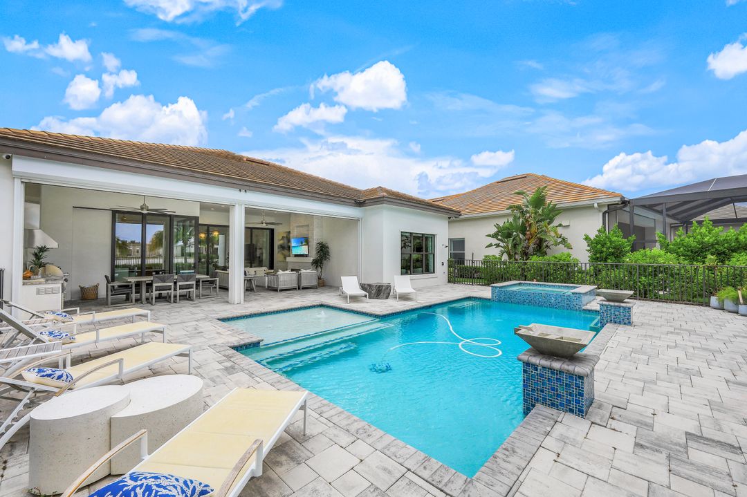 10461 Trevi Isle Wy, Miromar Lakes, FL 33913