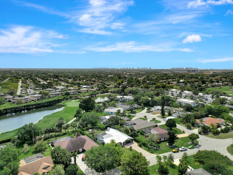 348 Country Club Ln, Naples, FL 34110