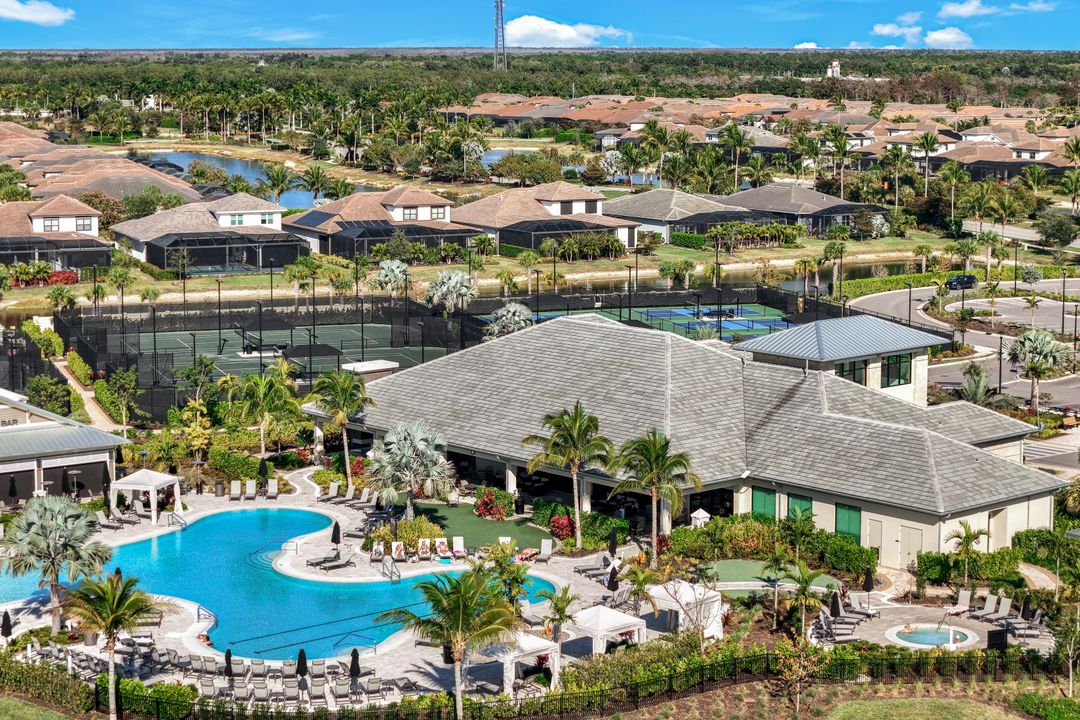 15336 Lucerna St #203, Naples, FL 34114