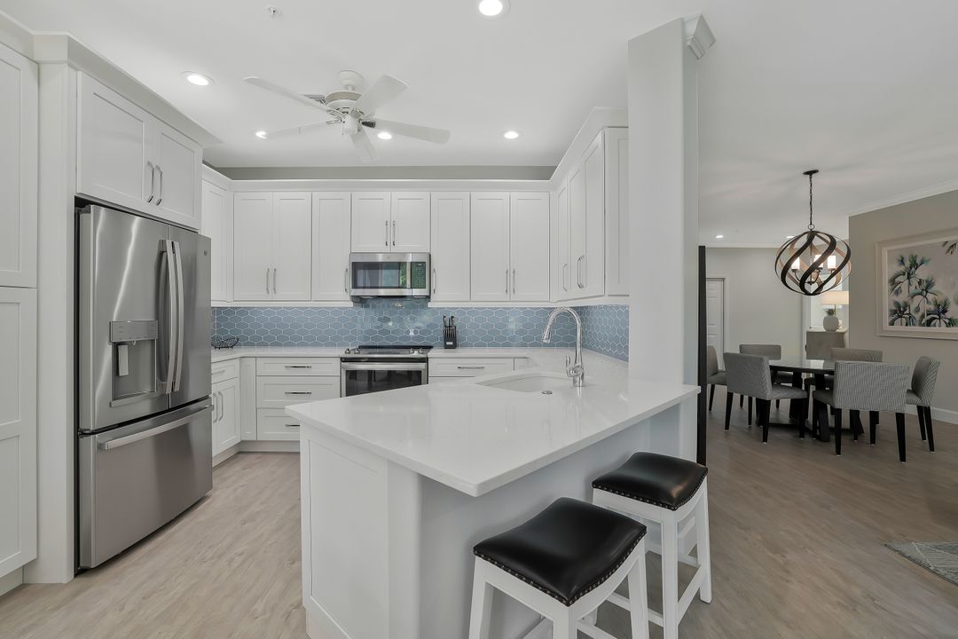 8275 Danbury Blvd #104, Naples, FL 34120