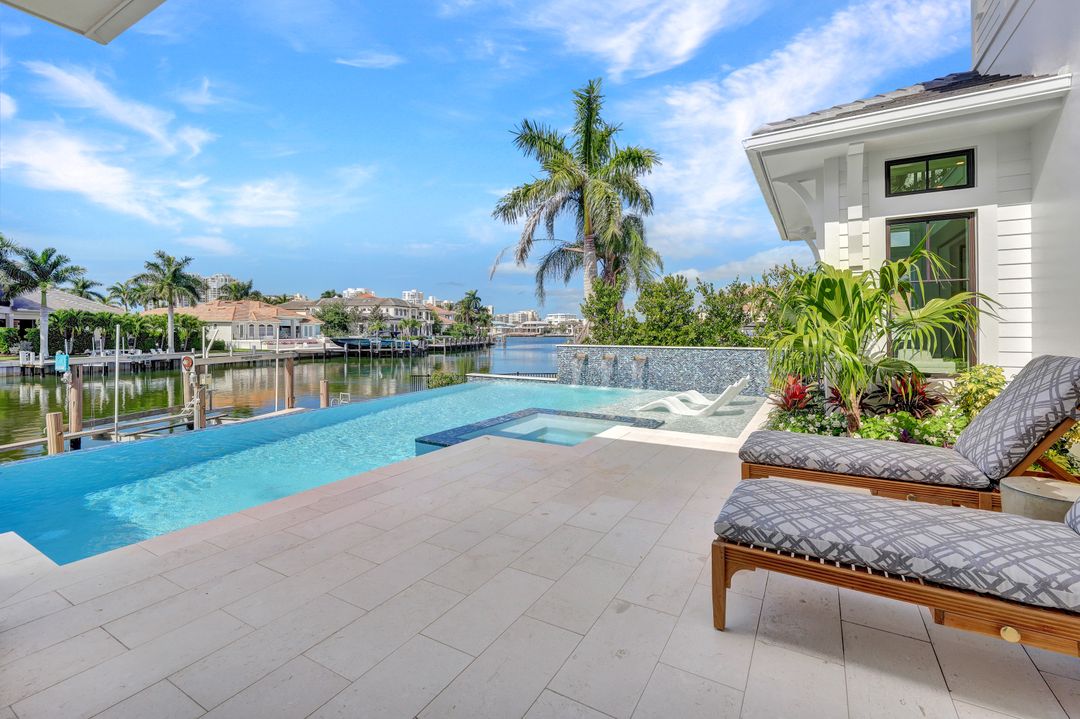 3637 Crayton Rd, Naples, FL 34103