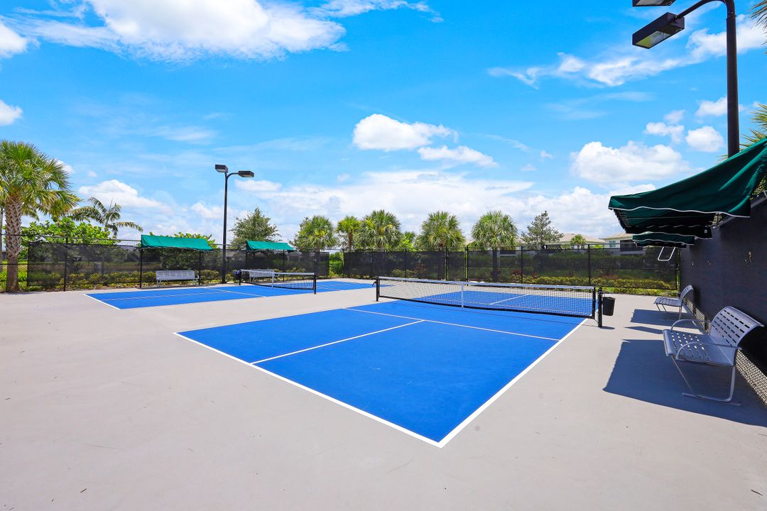 9004 Mayreau Way, Naples, FL