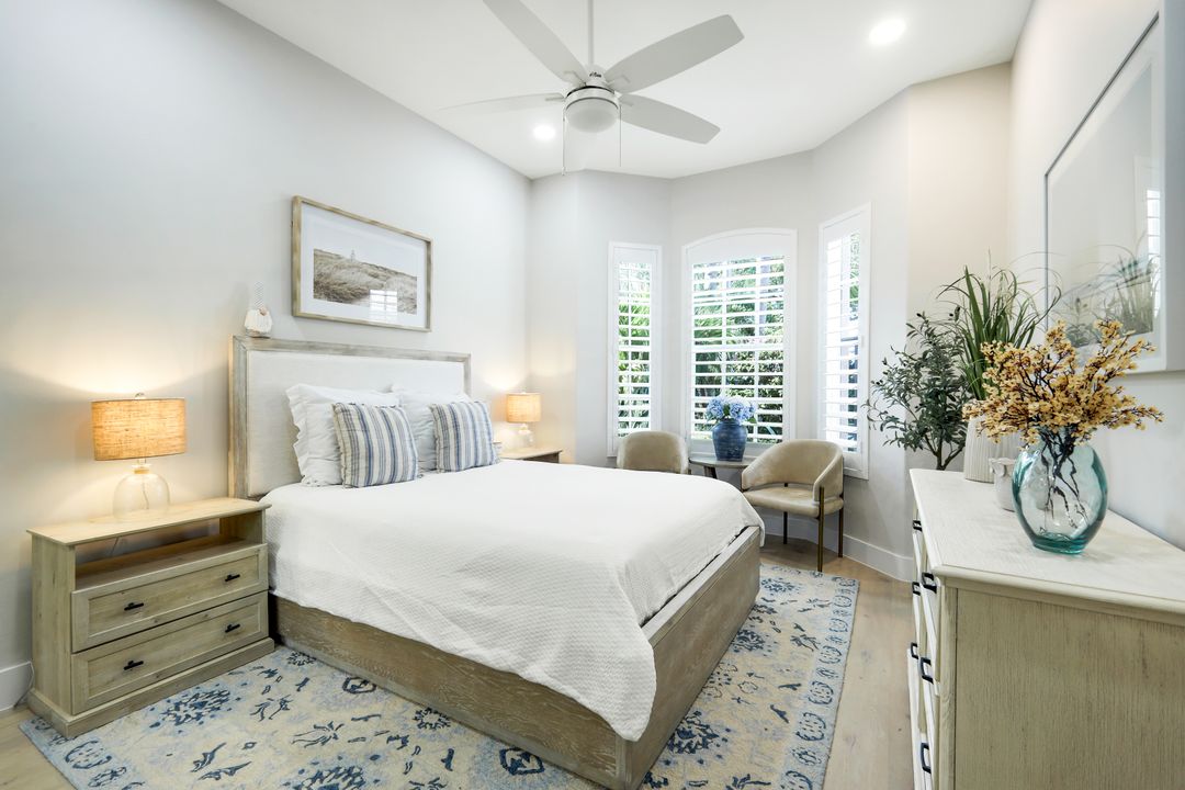 8586 Gleneagle Way, Naples, FL 34120