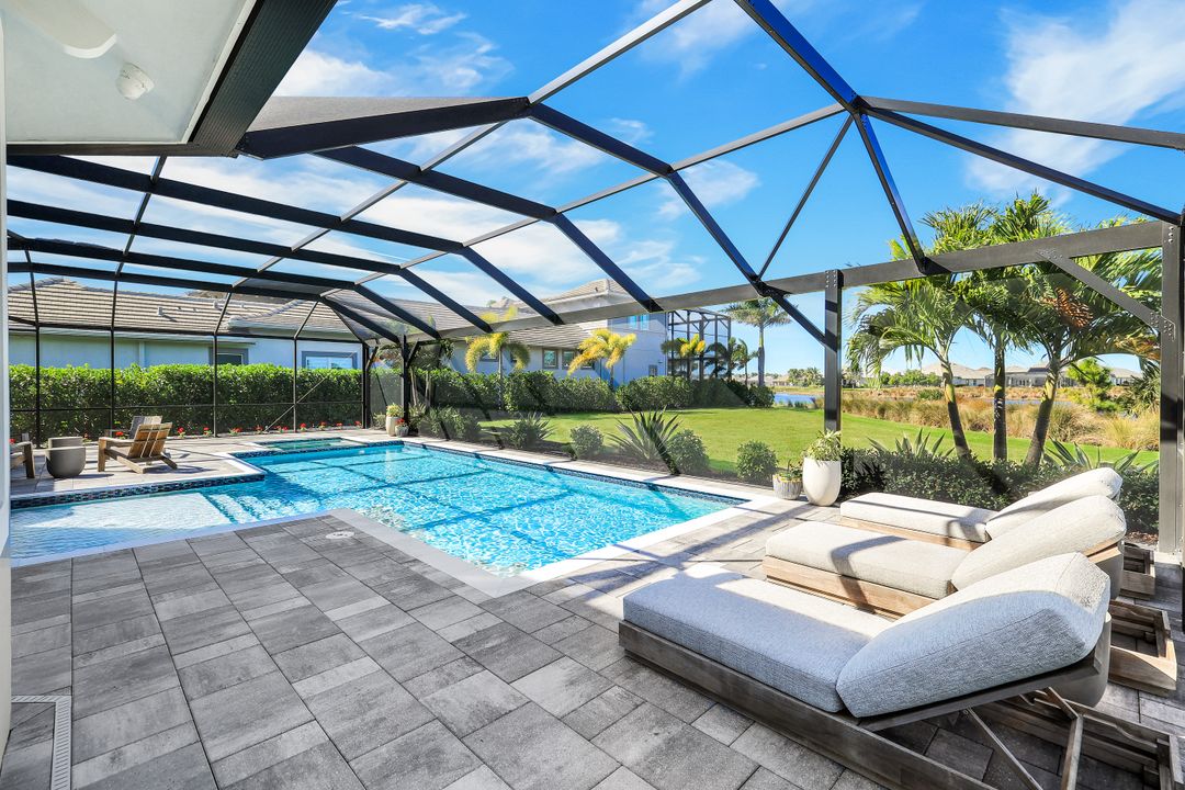 6273 Negril Isle Dr, Naples, FL 34113