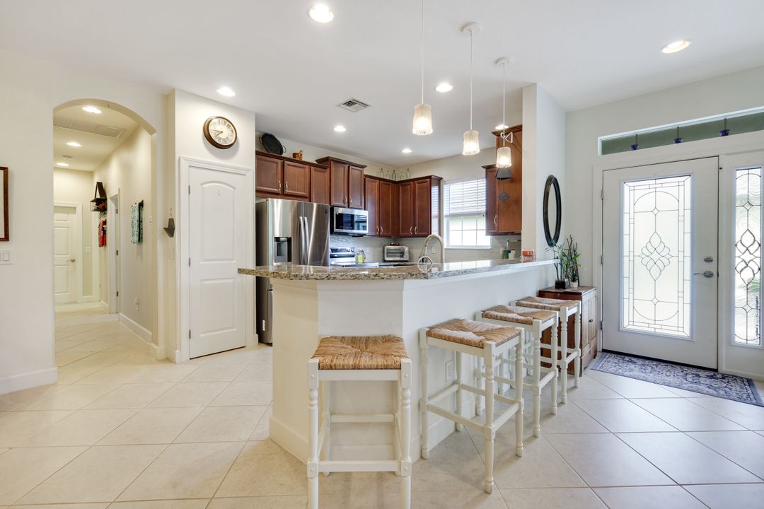 10436 Peso Del Rio Dr, Fort Myers, FL 33908