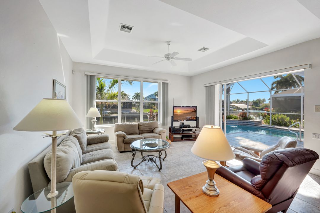 4315 SW 22nd Ct, Cape Coral, FL 33914