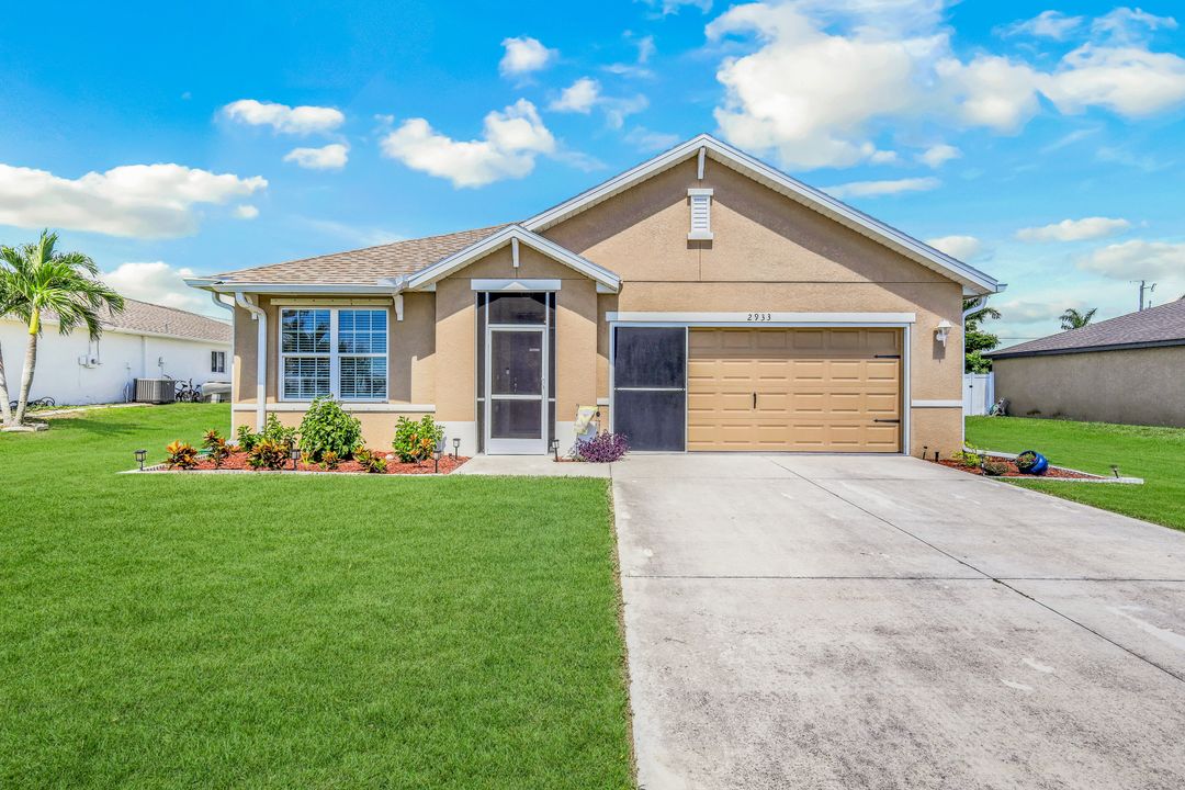 2933 SW 7th Pl, Cape Coral, FL 33914