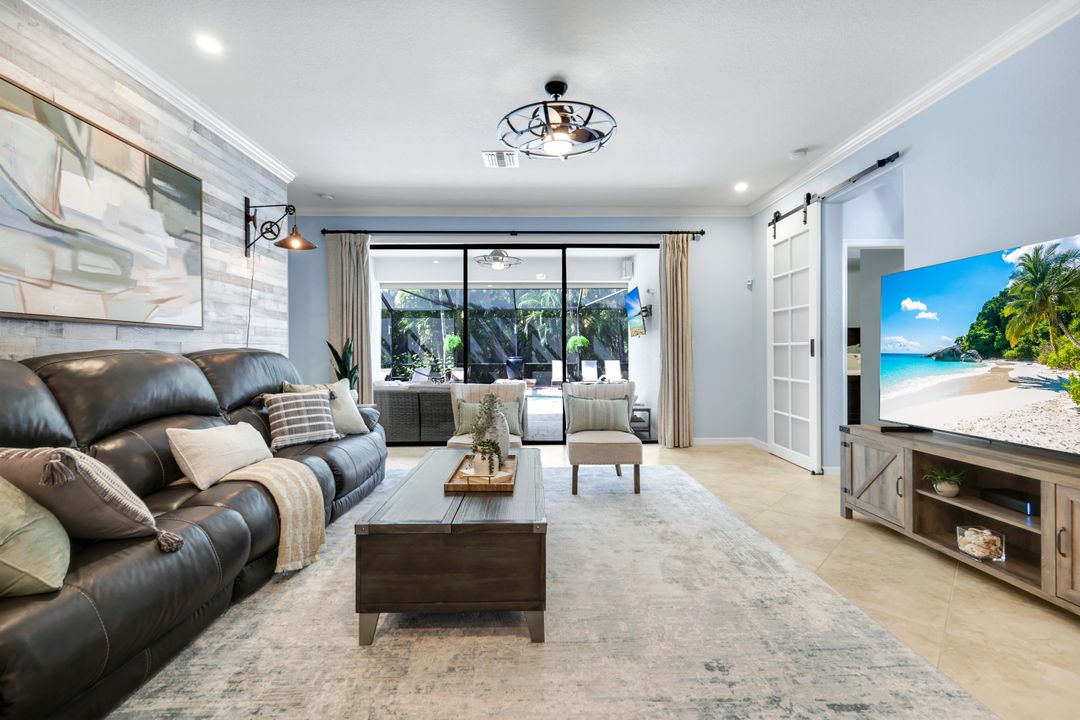 3783 Treasure Cove Cir, Naples, FL 34114