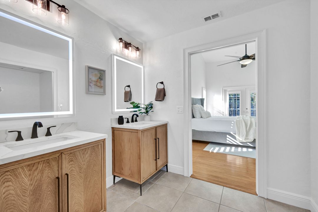 6597 Willow Lake Cir, Fort Myers, FL 33966