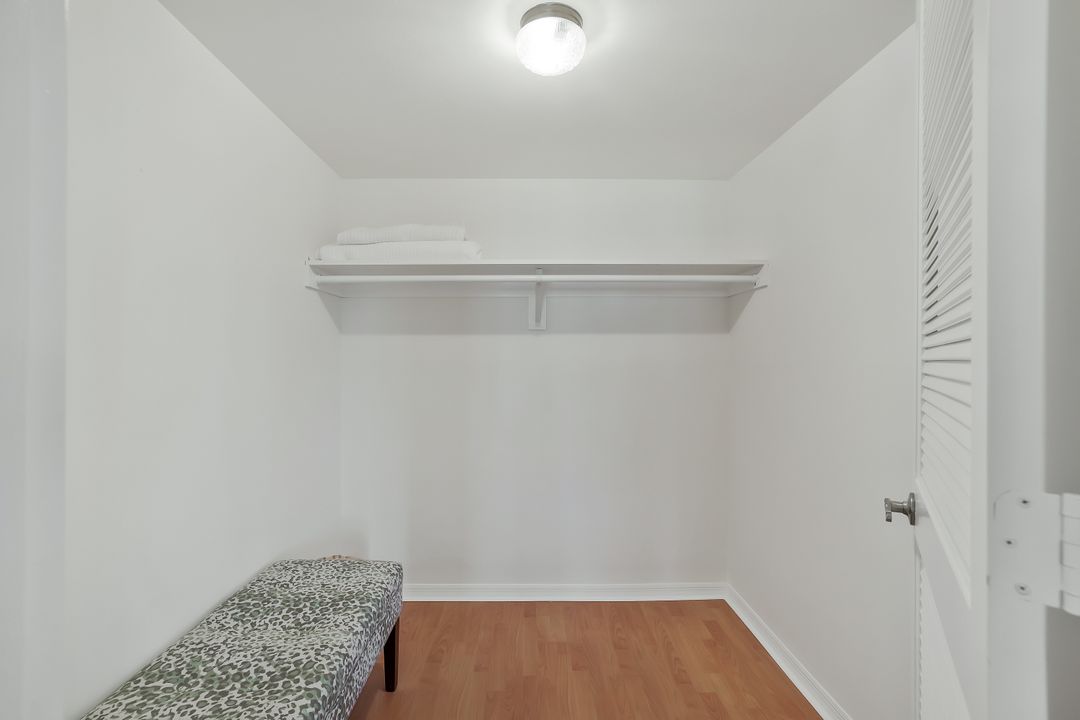 601 Augusta Blvd #601-4, Naples, FL 34113