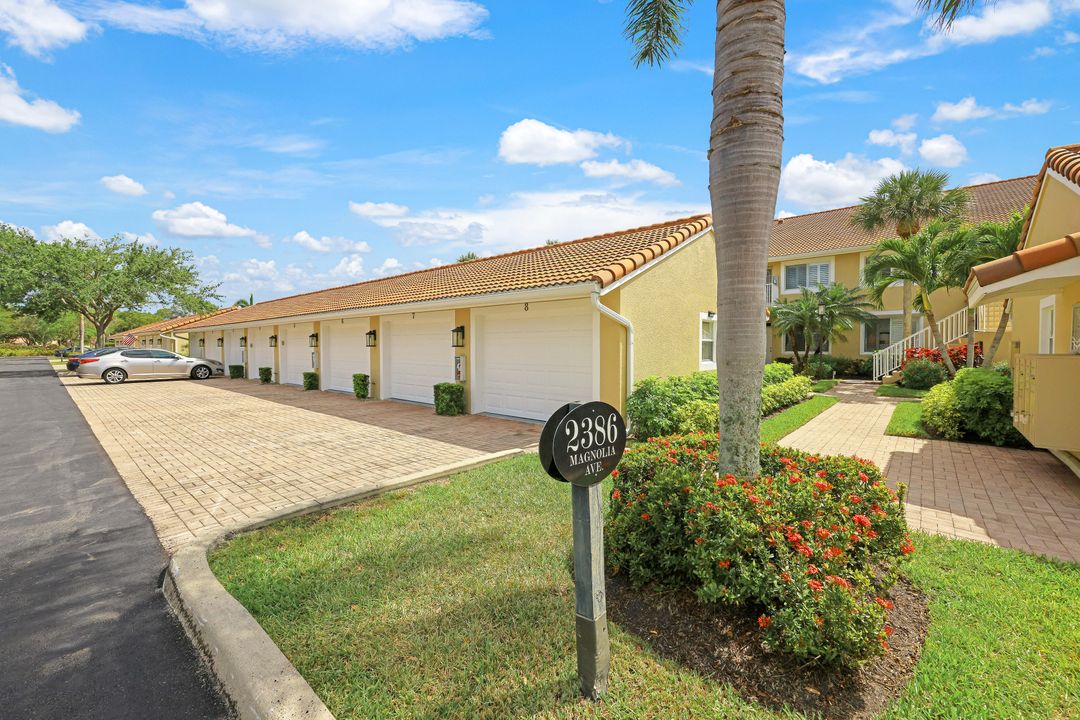 2386 Magnolia Ave #8, Naples, FL 34112