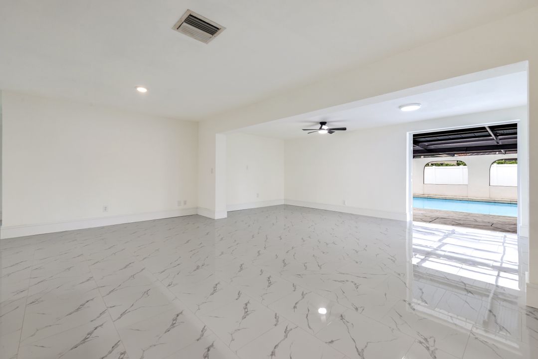 3137 SE 22nd Ave, Cape Coral, FL 33904