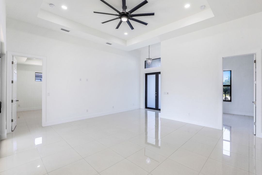 420 SW 31st Pl, Cape Coral, FL 33991