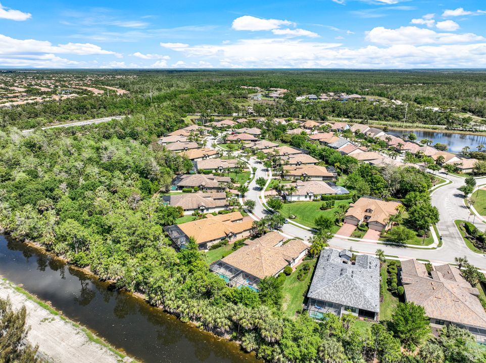 7113 Live Oak Dr, Naples, FL 34114