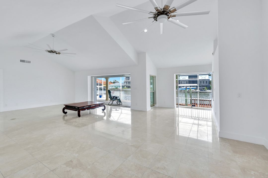 396 Conners Ave, Naples, FL 34108