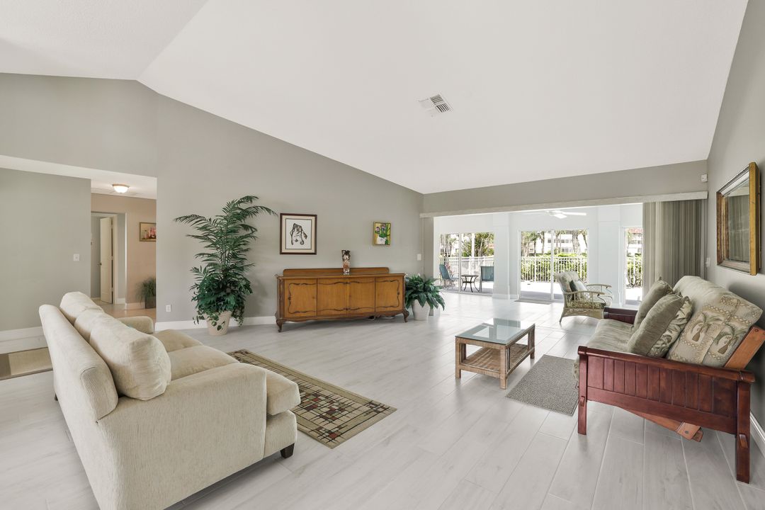 4630 Ashton Ct, Naples, FL 34112