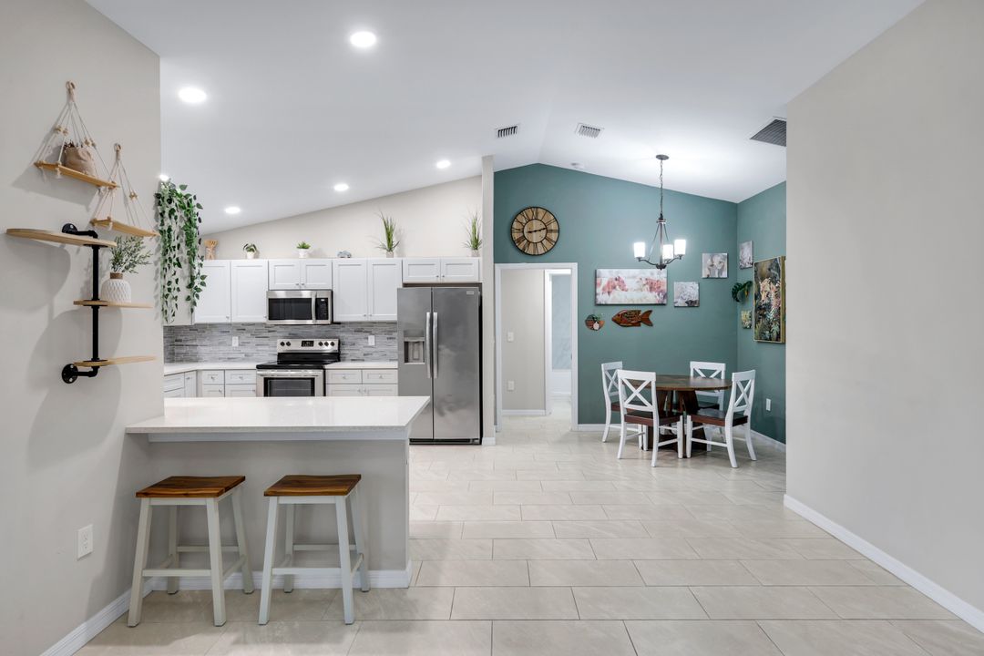 2013 NW Juanita Pl, Cape Coral, FL 33993