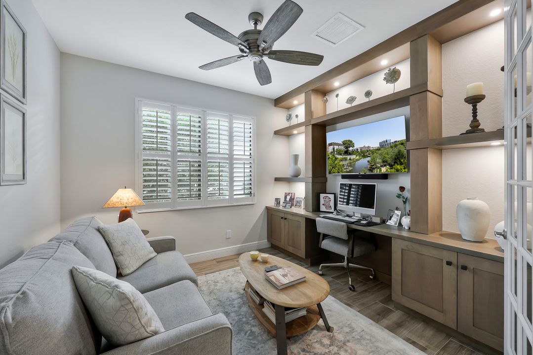 10082 Palazzo Dr, Naples, FL 34119