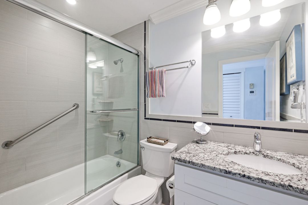 2100 Gulf Shore Blvd N #215, Naples, FL 34102