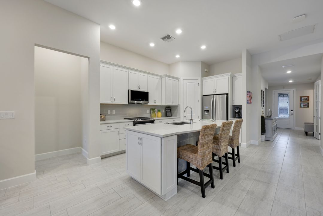 9405 Whooping Crane Wy, Naples, FL 34120