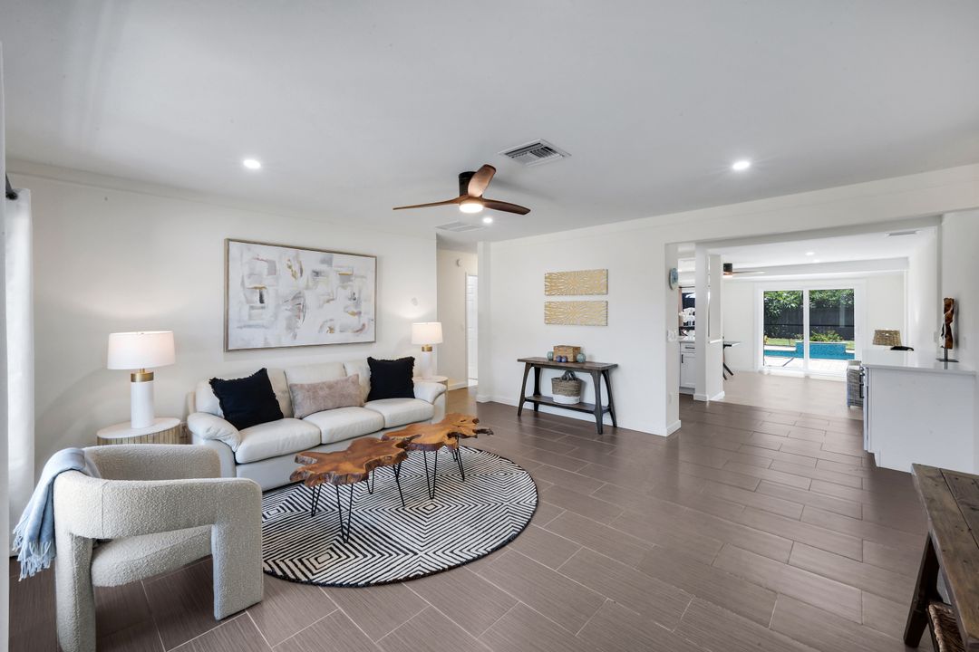 52 1st St, Bonita Springs, FL 34134