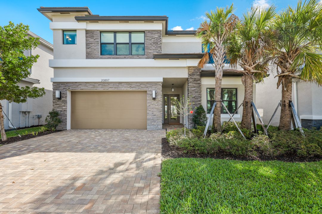 20897 Thistle Leaf Ln, Estero, FL 33928